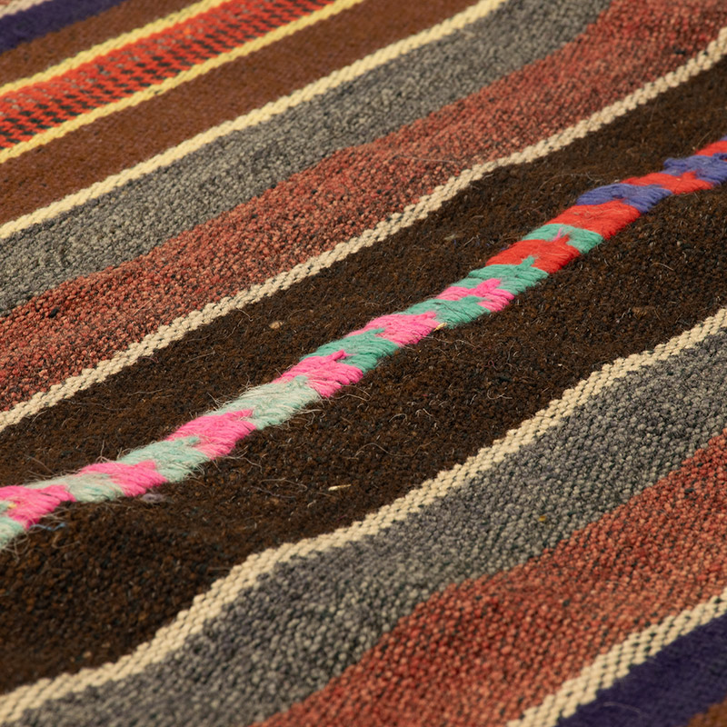 Vintage Anatolian Kilim Rug - 5' 2" x 11' 5" (62" x 137") - K0091614