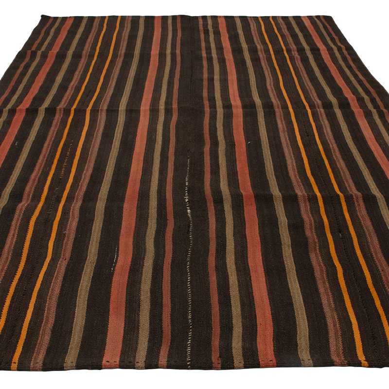 Vintage Anatolian Kilim Rug - 5' 10" x 9' 7" (70" x 115") - K0091615