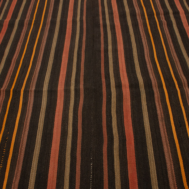 Vintage Anatolian Kilim Rug - 5' 10" x 9' 7" (70" x 115") - K0091615