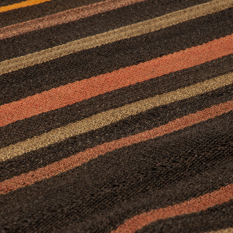 Vintage Anatolian Kilim Rug - 5' 10" x 9' 7" (70" x 115") - K0091615