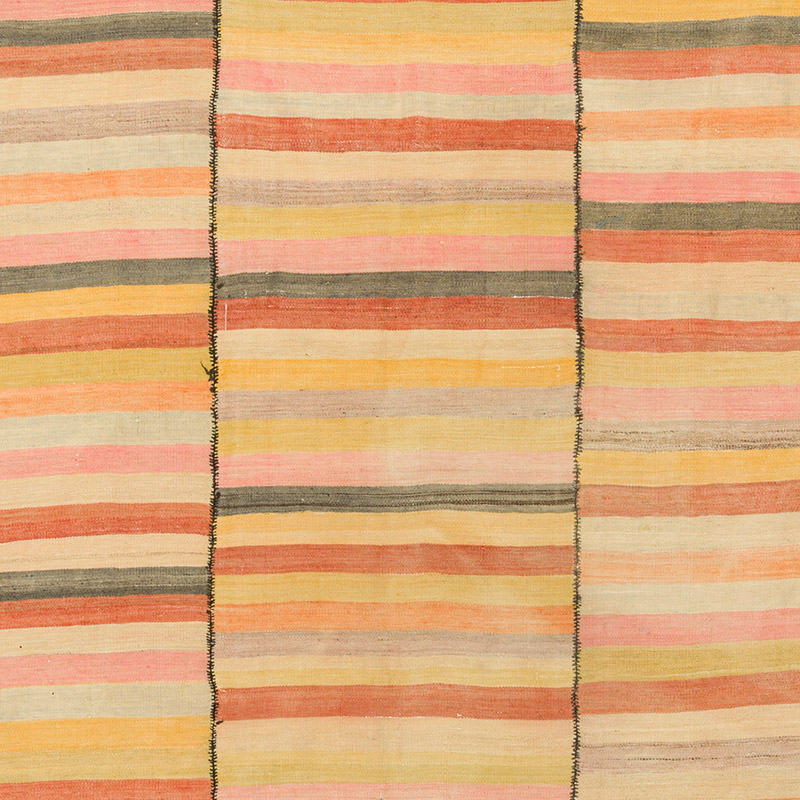 Vintage Anatolian Kilim Rug - 5' 9" x 6' 7" (69" x 79") - K0091638