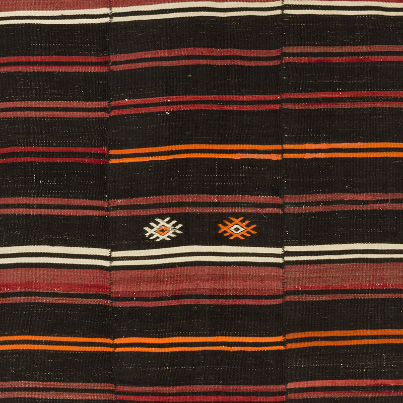 Vintage Anatolian Kilim Rug - 5' 6" x 10' 11" (66" x 131") - K0091654