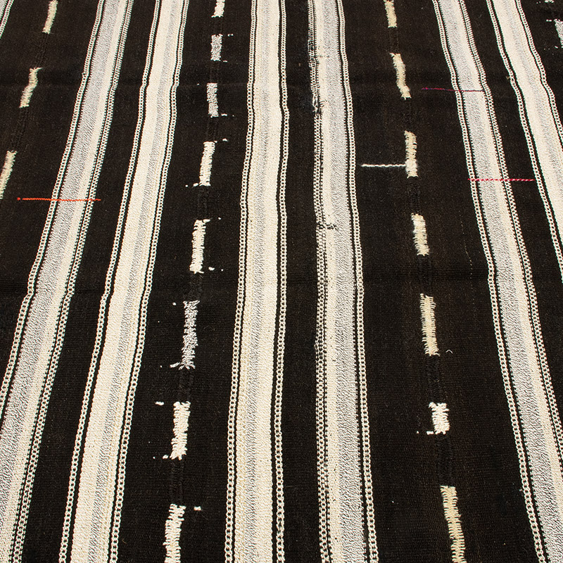 Vintage Anatolian Kilim Rug - 5' 10" x 7' 5" (70" x 89") - K0091661