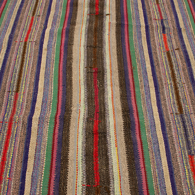 Vintage Anatolian Kilim Rug - 5' 7" x 8' 2" (67" x 98") - K0091668