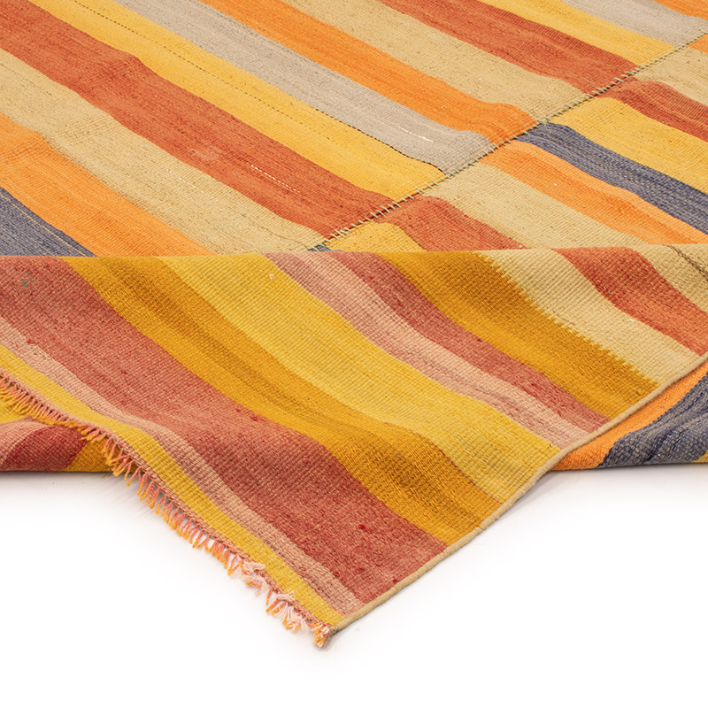 Vintage Anatolian Kilim Rug - 6' 2" x 8' 3" (74" x 99") - K0091686