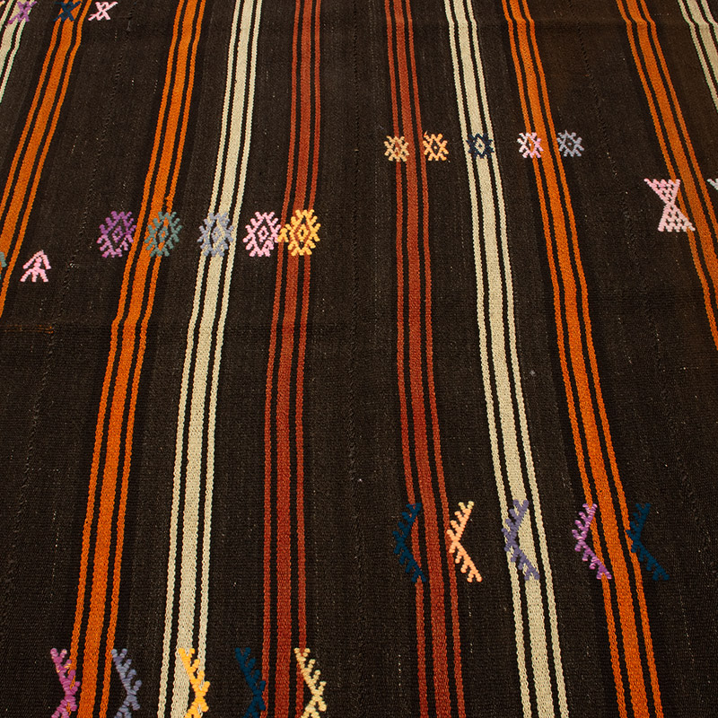 Vintage Anatolian Kilim Rug - 5' 8" x 8' 8" (68" x 104") - K0091687