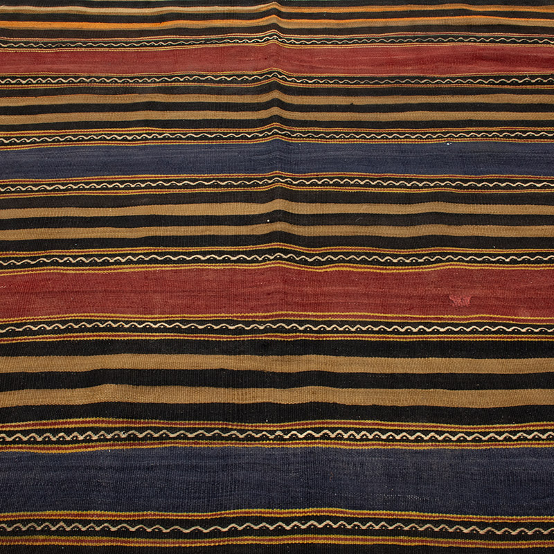 Vintage Anatolian Kilim Rug - 5' 5" x 7' 7" (65" x 91") - K0091690