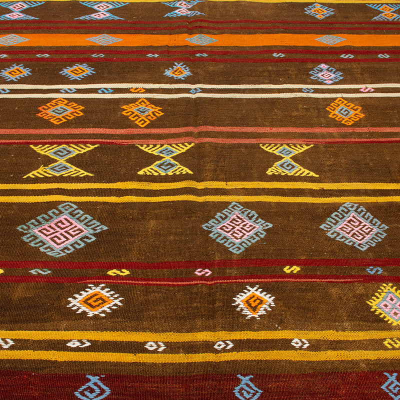Vintage Anatolian Kilim Rug - 7' 3" x 7' 10" (87" x 94") - K0091701