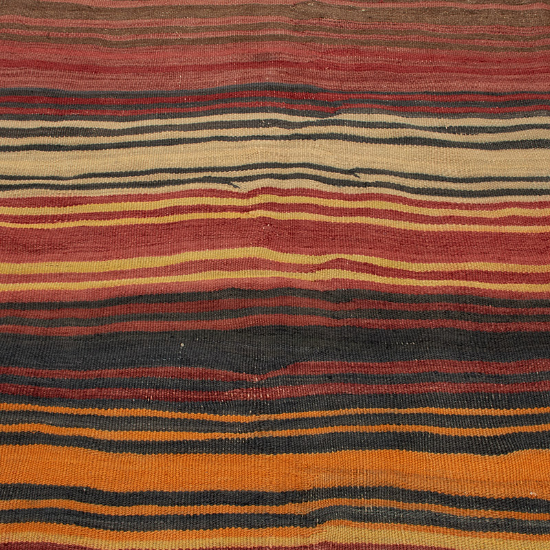Vintage Anatolian Kilim Rug - 4' 7" x 5' 3" (55" x 63") - K0091705