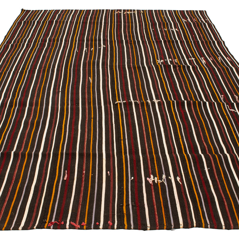 Vintage Anatolian Kilim Rug - 5' 8" x 8' 11" (68" x 107") - K0091713