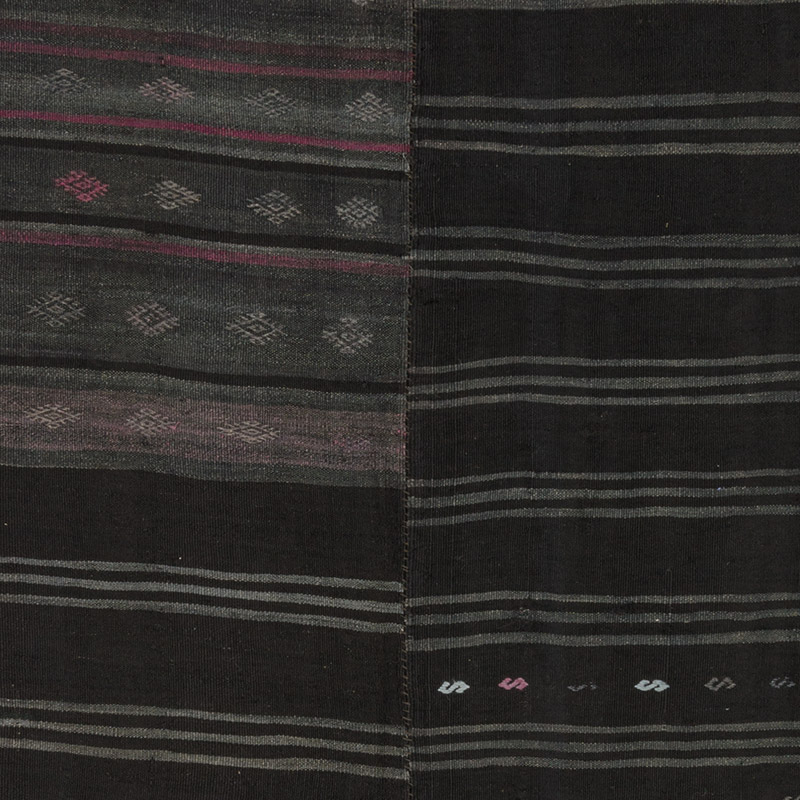 Vintage Anatolian Kilim Rug - 4' 8" x 9' 7" (56" x 115") - K0091723