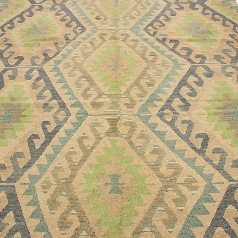 Vintage Esme Kilim Rug - 6' 4" x 10' 11" (76" x 131") - K0092236