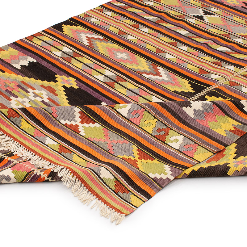 Vintage Puturge Kilim Rug - 5' 3" x 8' 9" (63" x 105") - K0092240