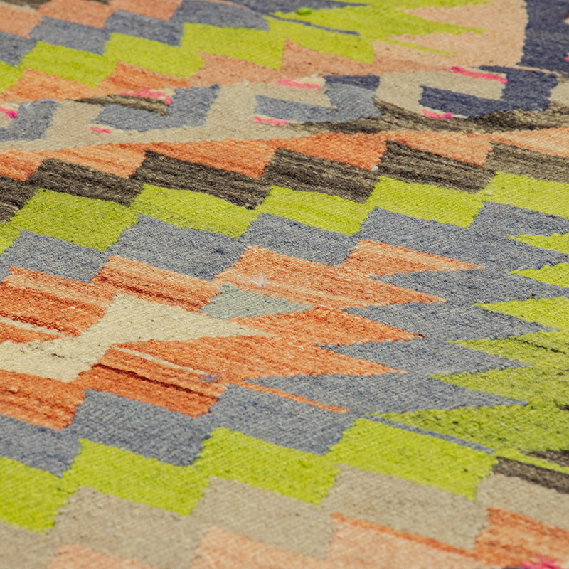 Vintage Esme Kilim Rug - 5' 11" x 10' 8" (71" x 128") - K0092241