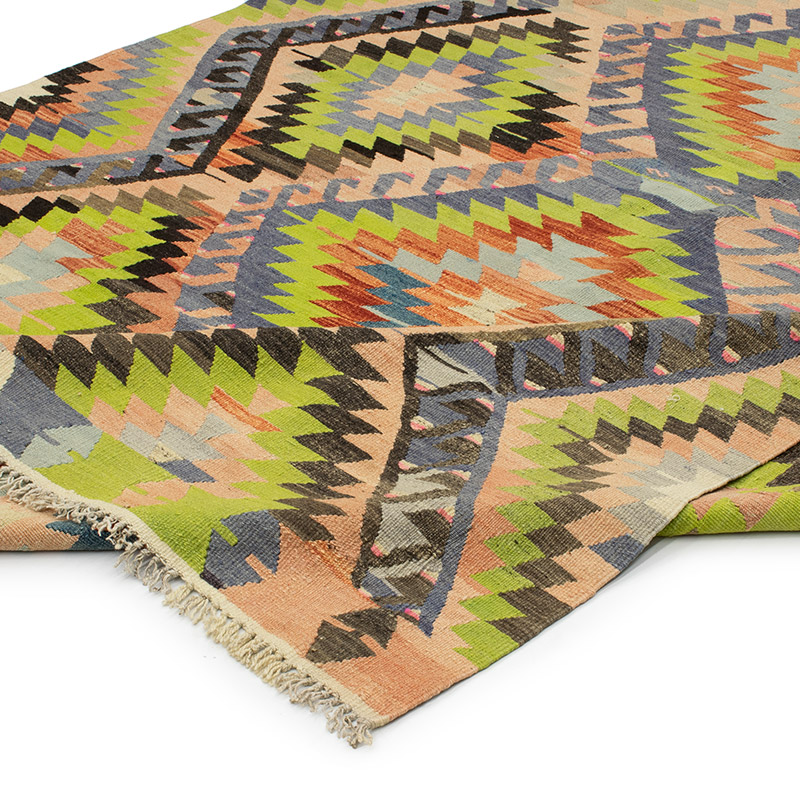 Vintage Esme Kilim Rug - 5' 11" x 10' 8" (71" x 128") - K0092241