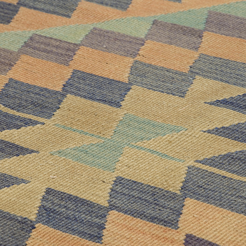 Vintage Esme Kilim Rug - 5' 9" x 7' 9" (69" x 93") - K0092252
