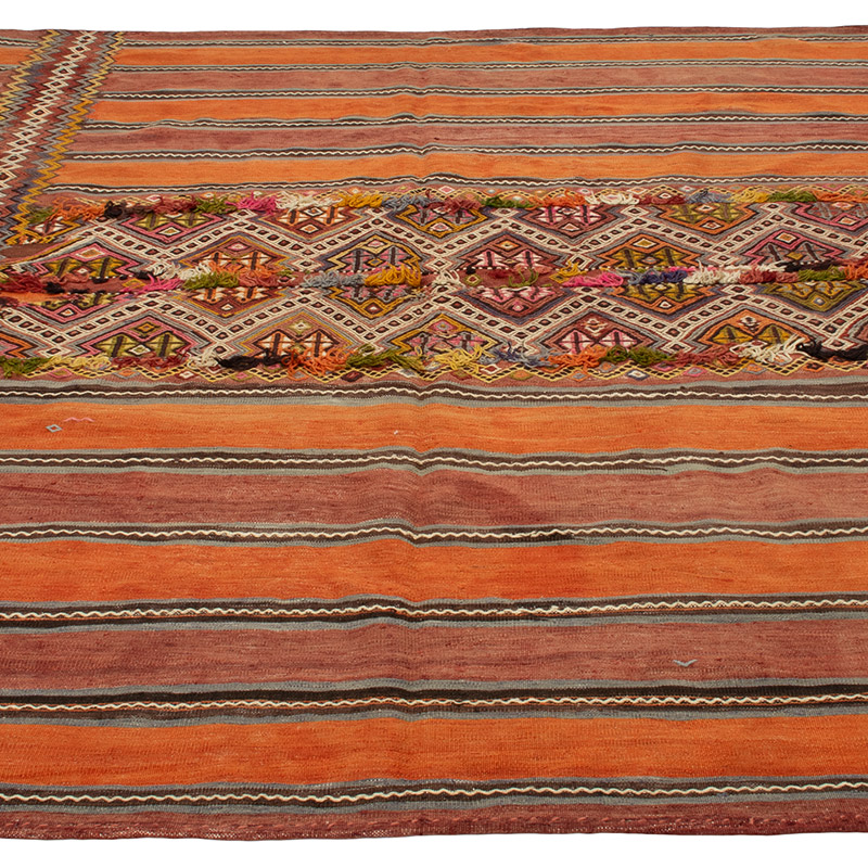 Vintage Sivas Kilim Rug - 6' 3" x 7' 1" (75" x 85") - K0092549