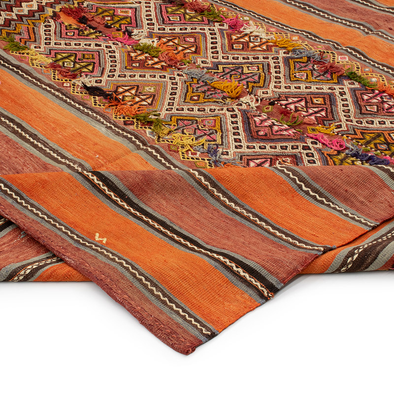 Vintage Sivas Kilim Rug - 6' 3" x 7' 1" (75" x 85") - K0092549