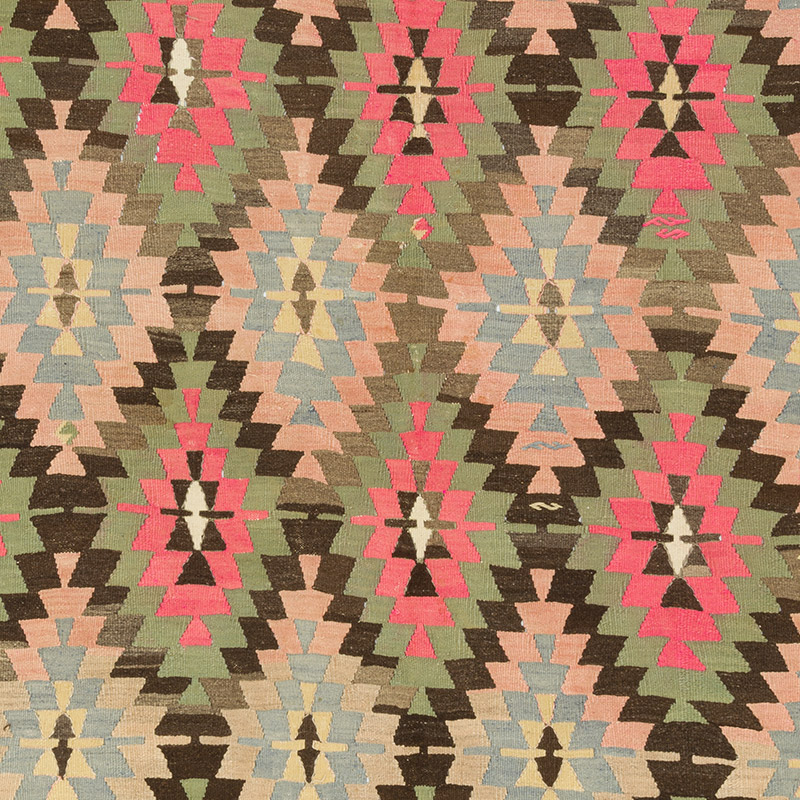 Vintage Mihalic Kilim Rug - 5' 8" x 9' 3" (68" x 111") - K0092558