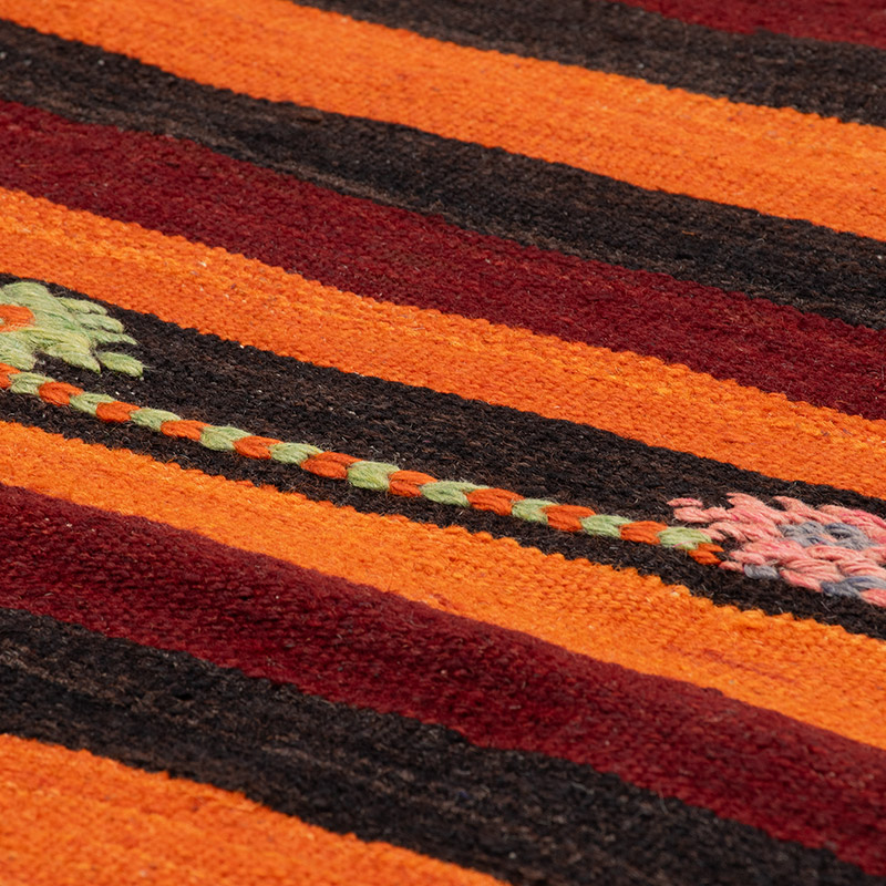Vintage Sivas Kilim Rug - 6' 9" x 10'  (81" x 120") - K0092566
