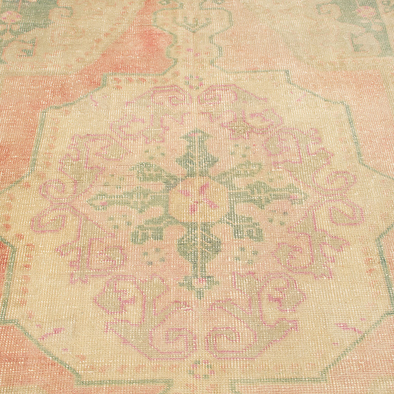 Vintage Turkish Hand-Knotted Rug - 4' 3" x 6' 9" (51" x 81") - K0092586