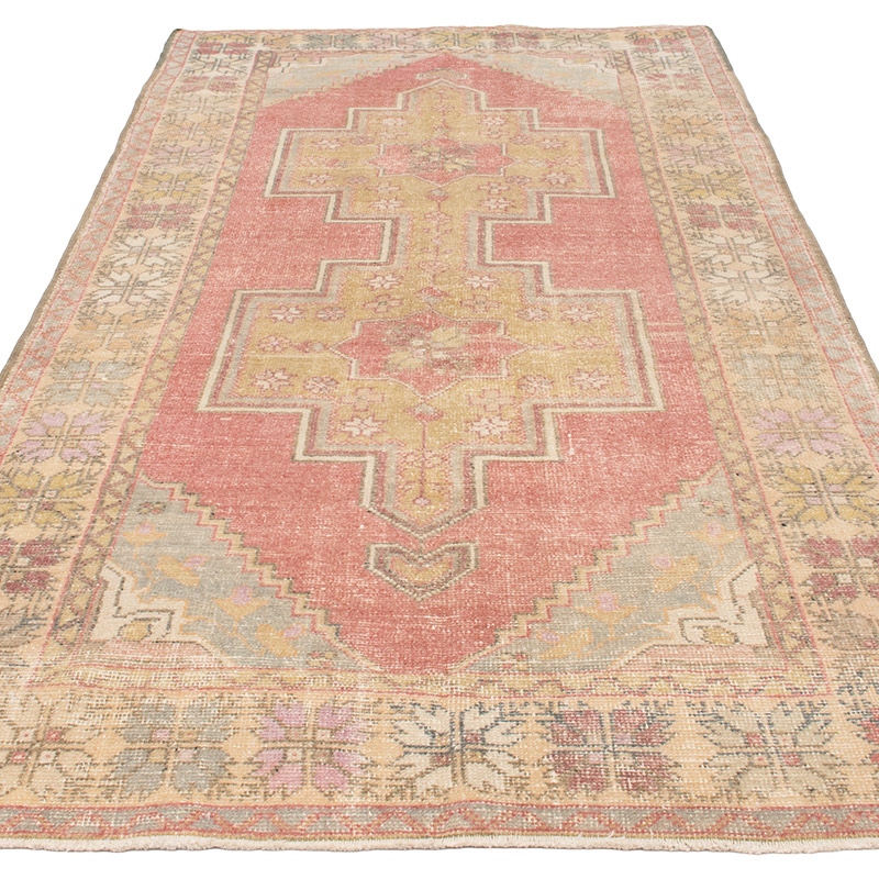 Vintage Turkish Hand-Knotted Rug - 4' 4" x 8' 10" (52" x 106") - K0092588