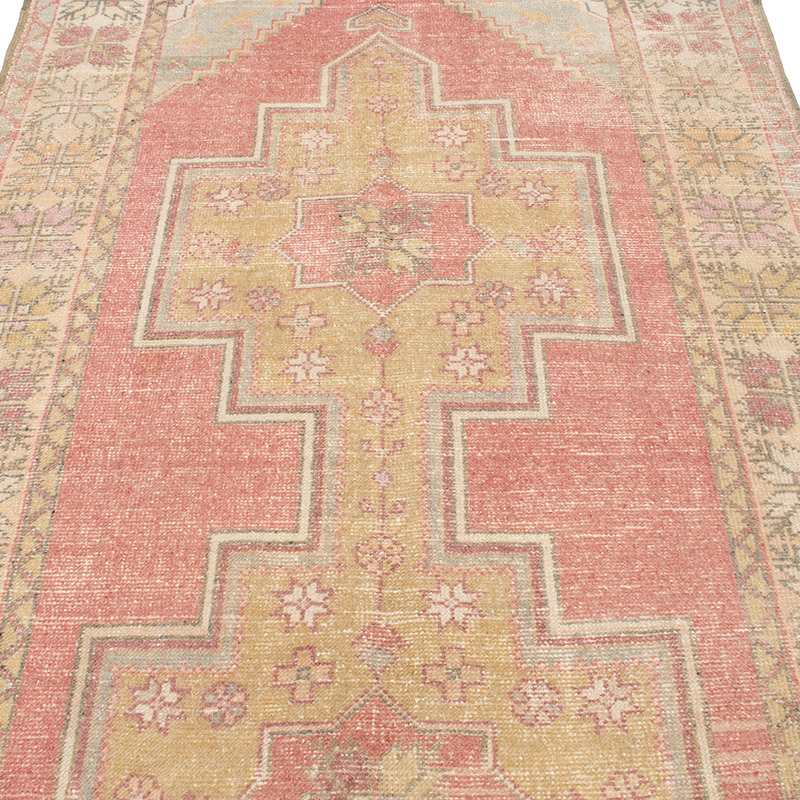 Vintage Turkish Hand-Knotted Rug - 4' 4" x 8' 10" (52" x 106") - K0092588