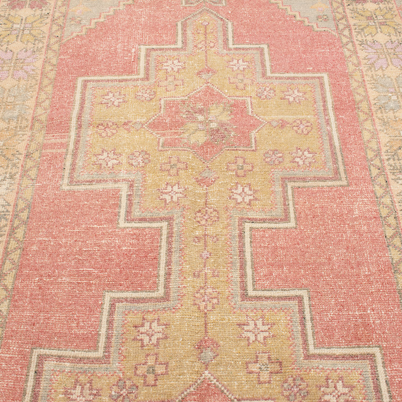 Vintage Turkish Hand-Knotted Rug - 4' 4" x 8' 10" (52" x 106") - K0092588