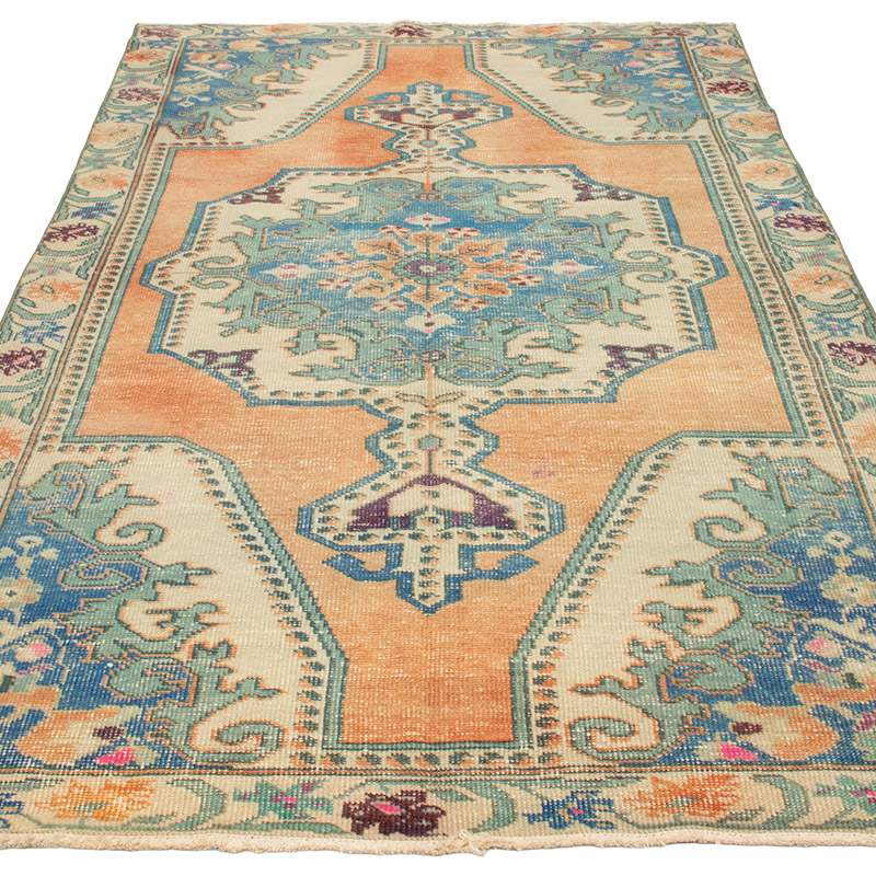 Vintage Turkish Hand-Knotted Rug - 4' 4" x 7' 9" (52" x 93") - K0092589