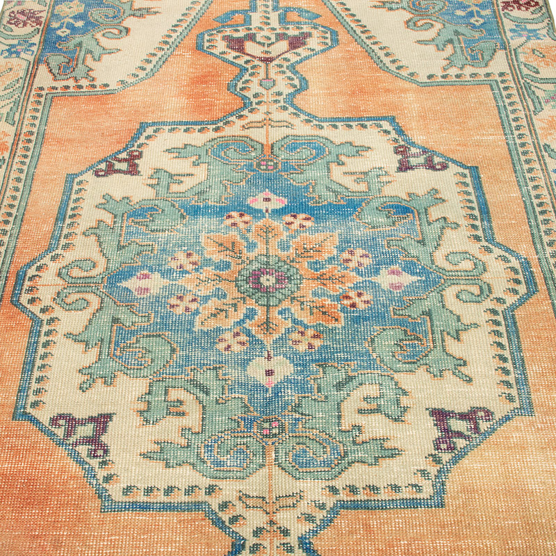 Vintage Turkish Hand-Knotted Rug - 4' 4" x 7' 9" (52" x 93") - K0092589