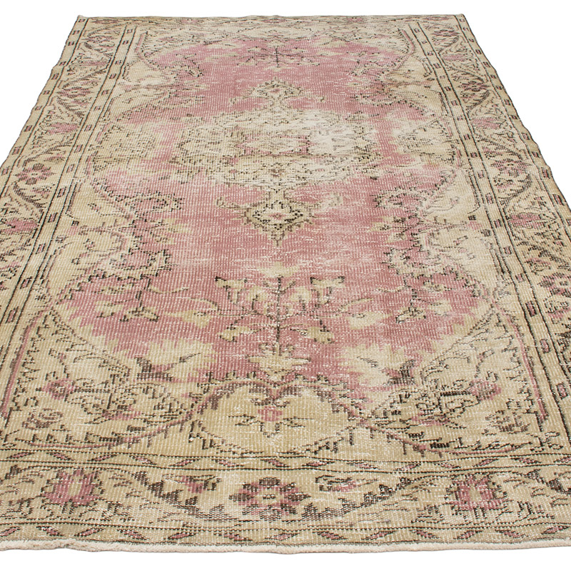 Vintage Turkish Hand-Knotted Rug - 5' 2" x 9' 10" (62" x 118") - K0092611