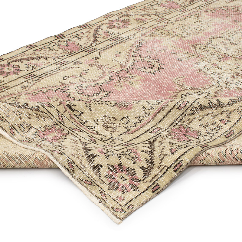 Vintage Turkish Hand-Knotted Rug - 5' 2" x 9' 10" (62" x 118") - K0092611