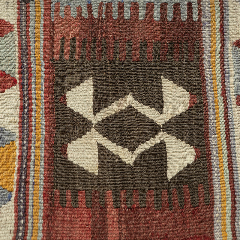 Vintage Aydin Kilim Rug - 4' 9" x 7'  (57" x 84") - K0092640