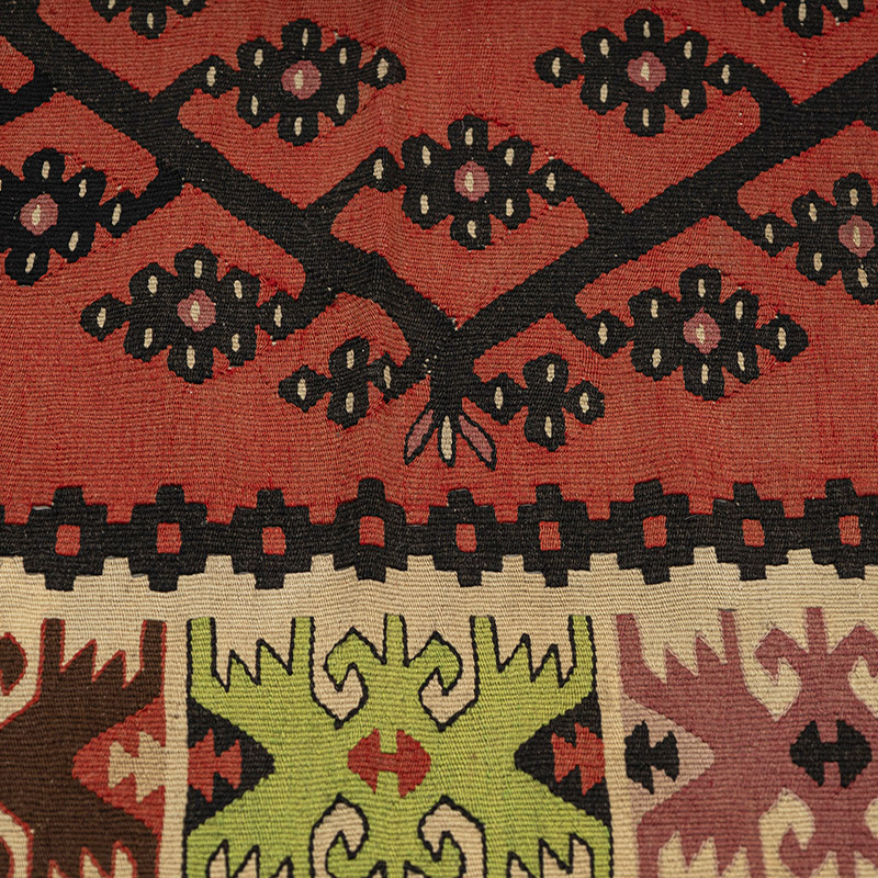 Vintage Sharkoy Kilim Rug - 4' 3" x 4' 11" (51" x 59") - K0092645