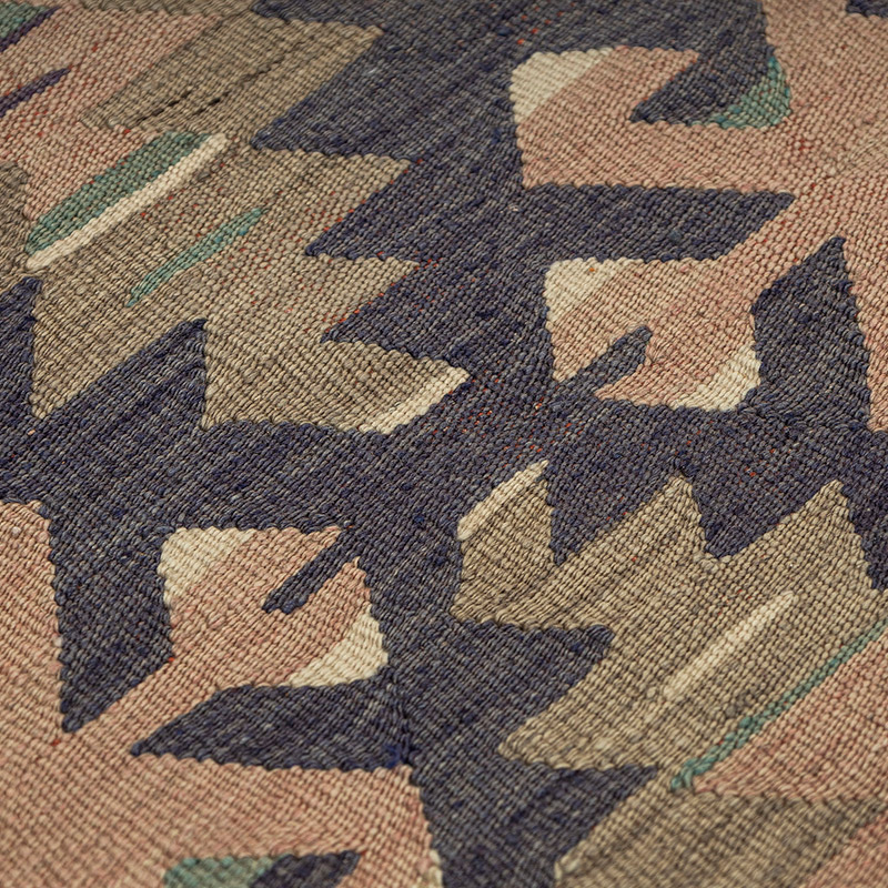 Vintage Esme Kilim Rug - 5' 7" x 11' 11" (67" x 143") - K0092663