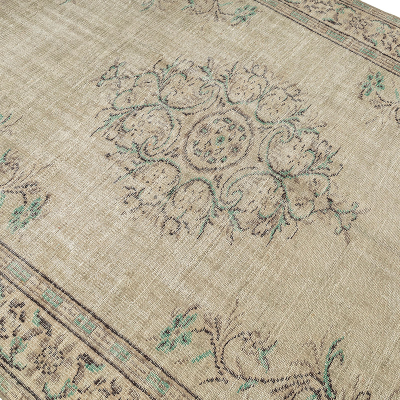 Vintage Turkish Hand-Knotted Rug - K0092673