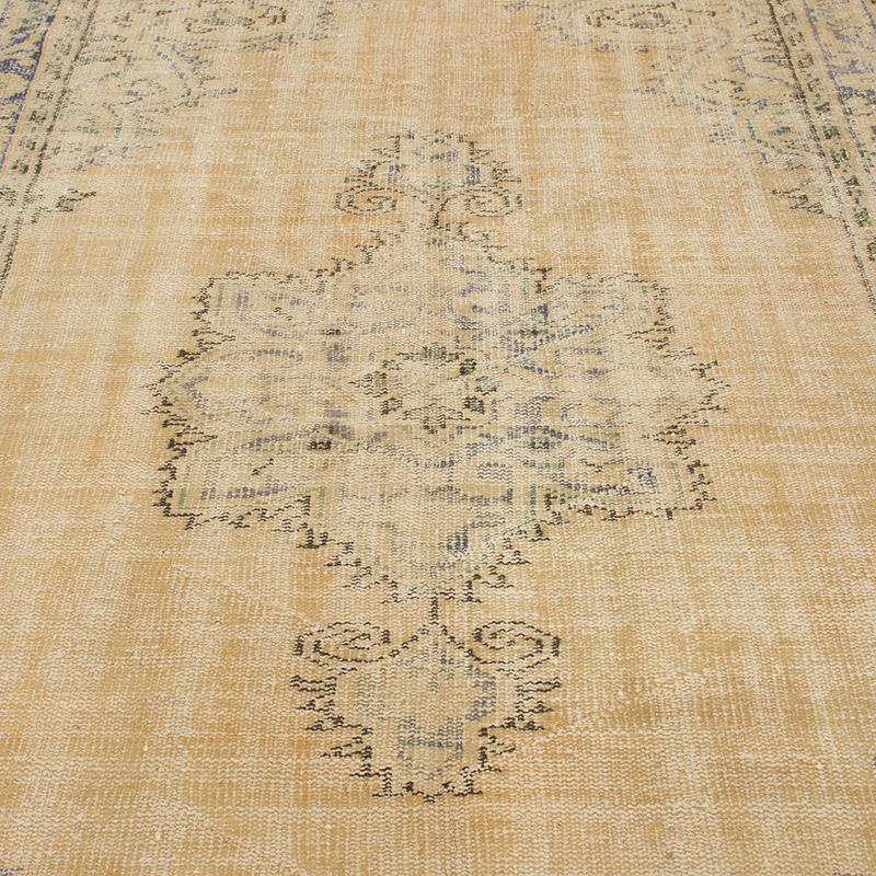 Vintage Turkish Hand-Knotted Rug - 5' 2" x 7' 10" (62" x 94") - K0092692