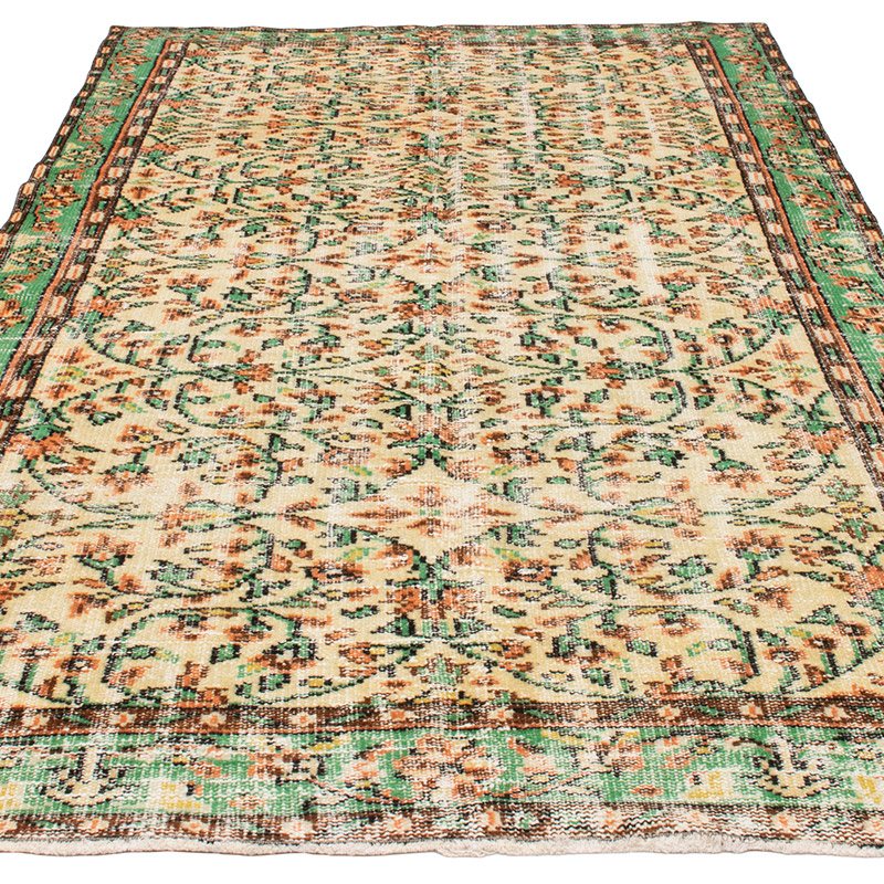 Vintage Turkish Hand-Knotted Rug - 5' 4" x 8' 10" (64" x 106") - K0092732