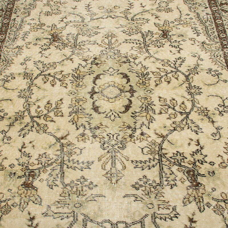 Vintage Turkish Hand-Knotted Rug - 5'  x 8' 10" (60" x 106") - K0092738