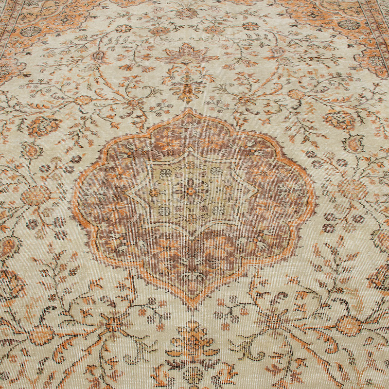Vintage Turkish Hand-Knotted Rug - 6' 9" x 9' 3" (81" x 111") - K0092750