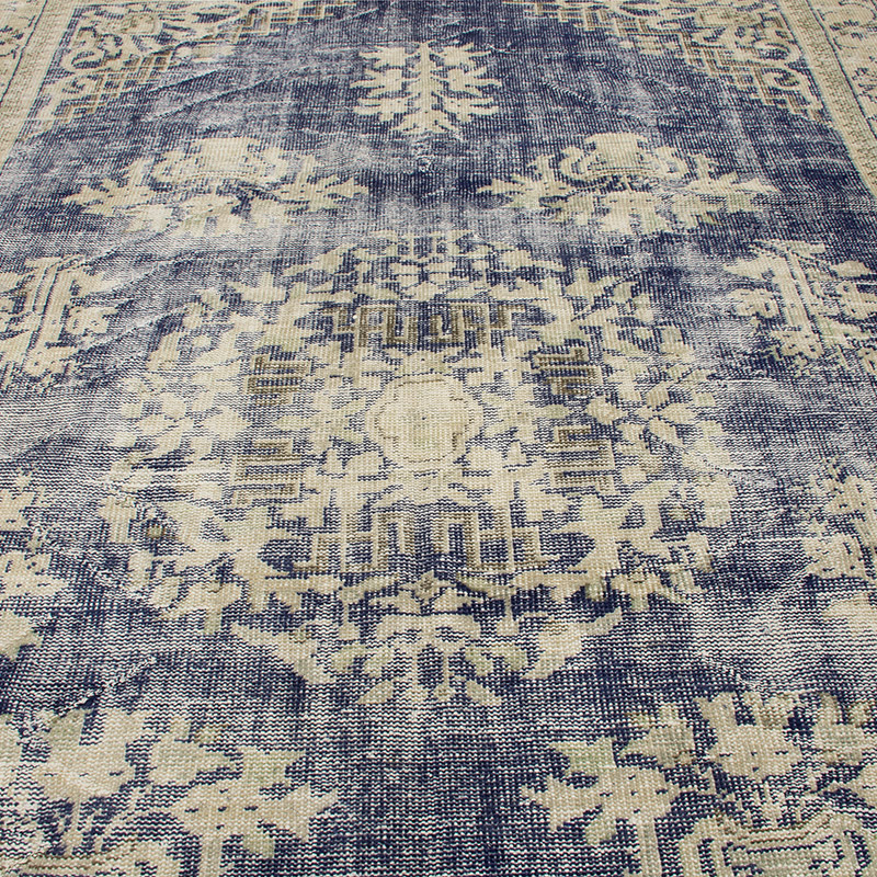 Vintage Turkish Hand-Knotted Rug - 7' 7" x 10' 5" (91" x 125") - K0092768