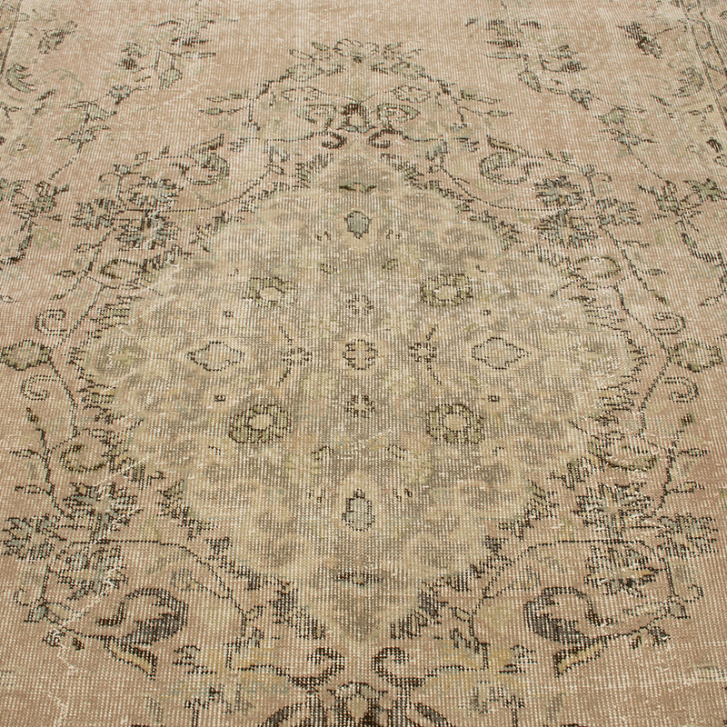Vintage Turkish Hand-Knotted Rug - 5' 8" x 9' 1" (68" x 109") - K0092777
