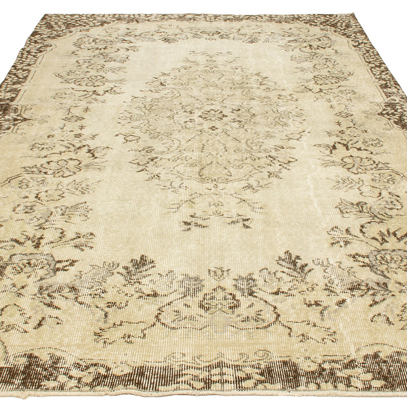 Vintage Turkish Hand-Knotted Rug - 5' 7" x 9' 5" (67" x 113") - K0092784