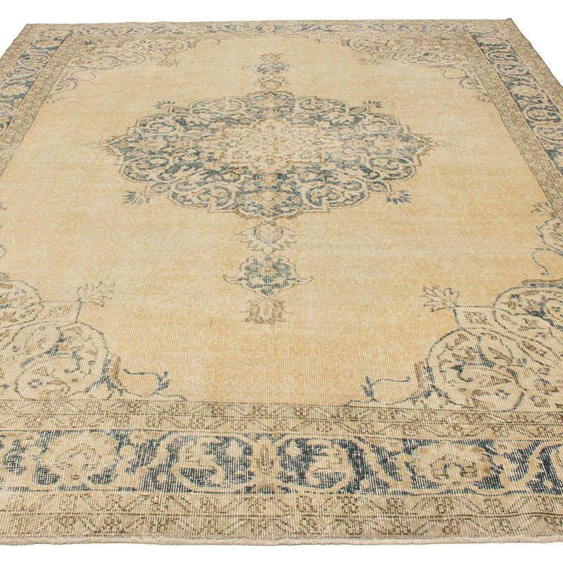 Vintage Turkish Hand-Knotted Rug - 7' 5" x 10' 4" (89" x 124") - K0092795