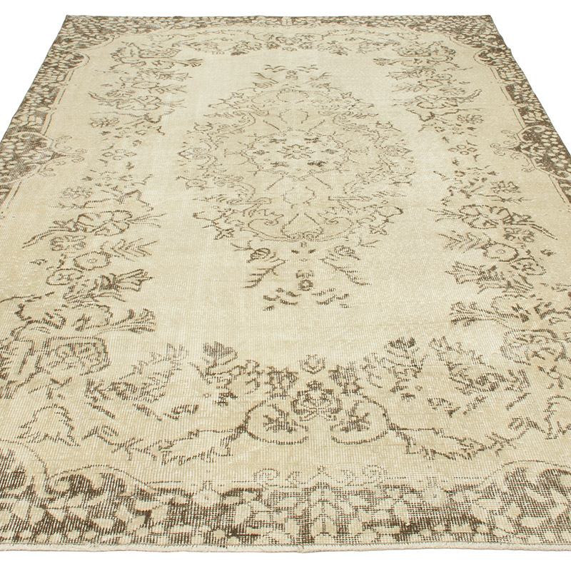 Vintage Turkish Hand-Knotted Rug - 5' 11" x 9' 10" (71" x 118") - K0092809