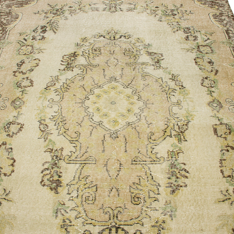 Vintage Turkish Hand-Knotted Rug - 5' 5" x 9' 3" (65" x 111") - K0092811
