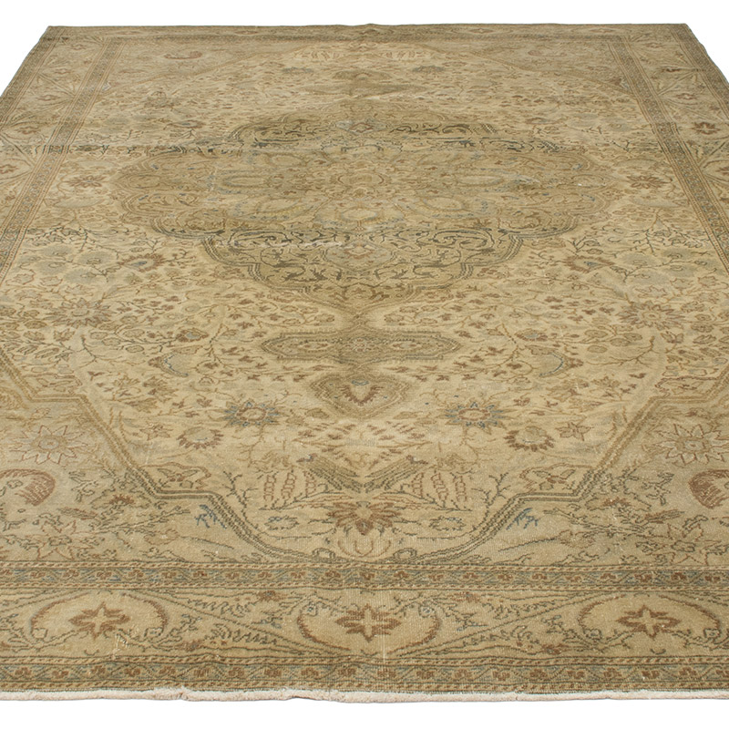 Vintage Turkish Hand-Knotted Rug - 6' 8" x 9' 8" (80" x 116") - K0092910