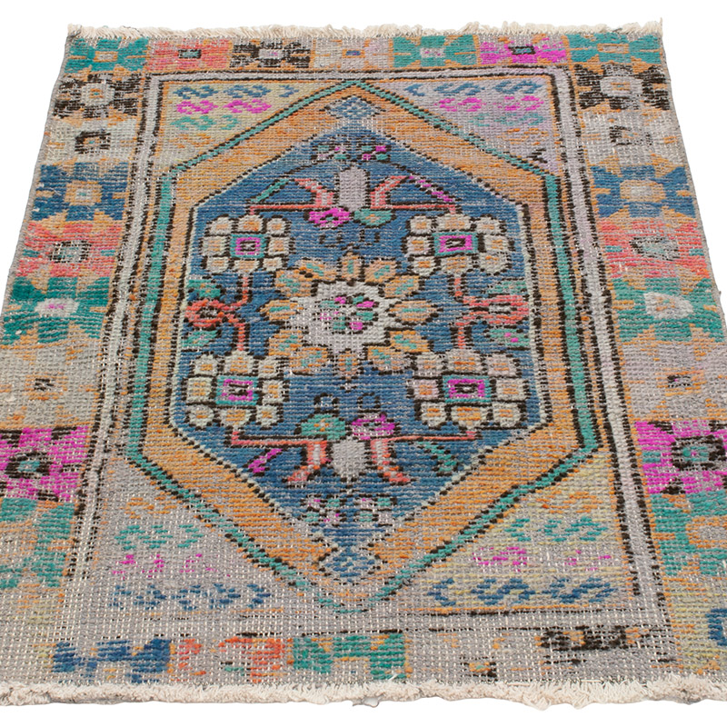 Vintage Turkish Hand-Knotted Rug - 2' 3" x 3' 7" (27" x 43") - K0092919