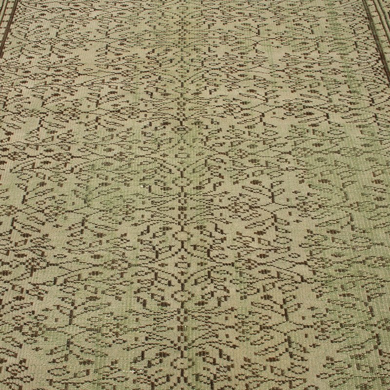 Vintage Turkish Hand-Knotted Rug - K0093055