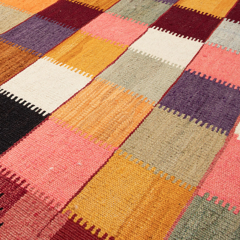 New Turkish Handwoven Kilim Rug - 4' 1" x 5' 10" (49" x 70") - K0093090